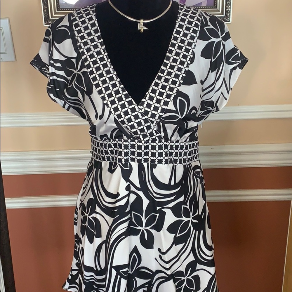 White House/ Black Market Blouse